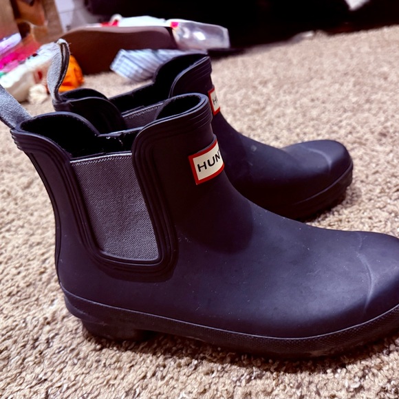 Hunter Original Chelsea Rain Boot in Black - Picture 2 of 4